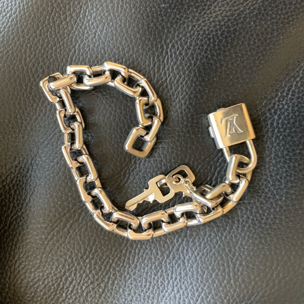 Louis Vuitton 18K White Gold Bracelet